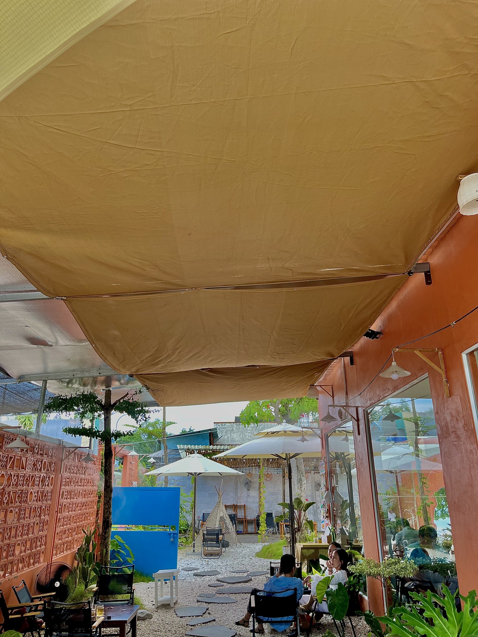 Lợi Ích Khi Chọn Bạt Che nắng mưa