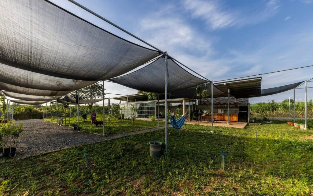 Một số lưu ý quan trọng khi chọn bạt mái che.