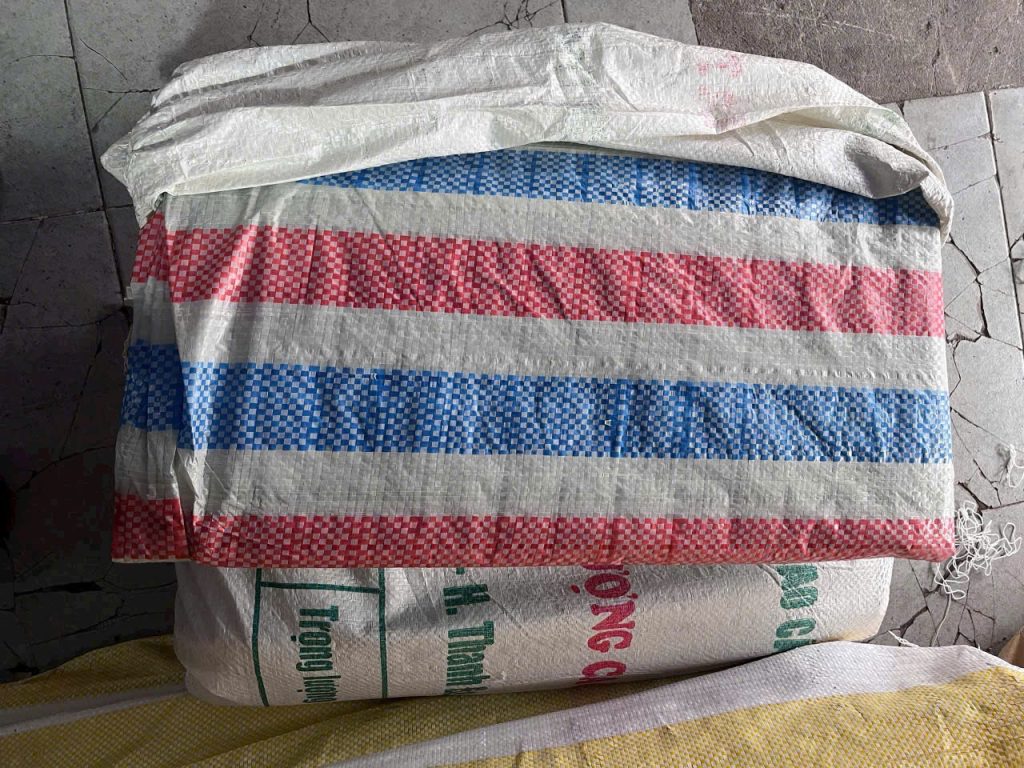 Bạt sọc 3 màu là lựa chọn tối ưu cho doanh nghiệp.