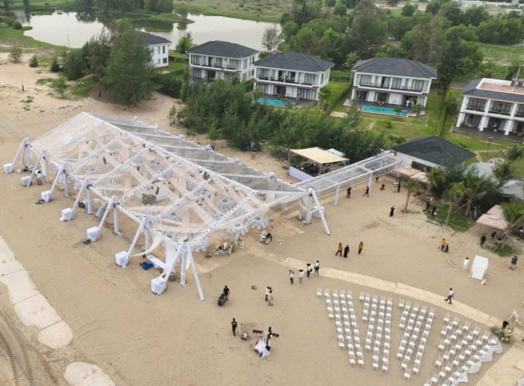 Ứng dụng thực tiễn của bạt che nắng mưa.