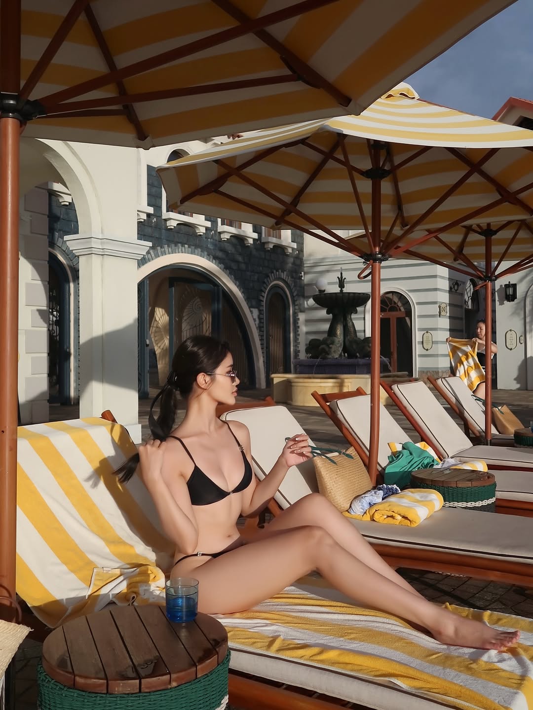 Vải dù sẽ được cắt, may theo kích thước đã thống nhất.