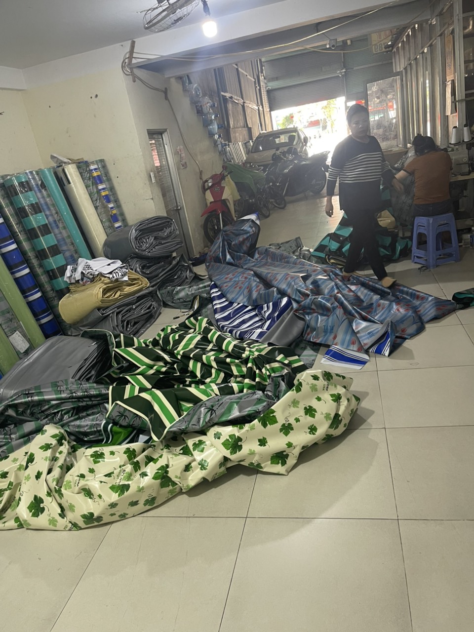 Xưởng may bạt xếp, may bạt kéo.