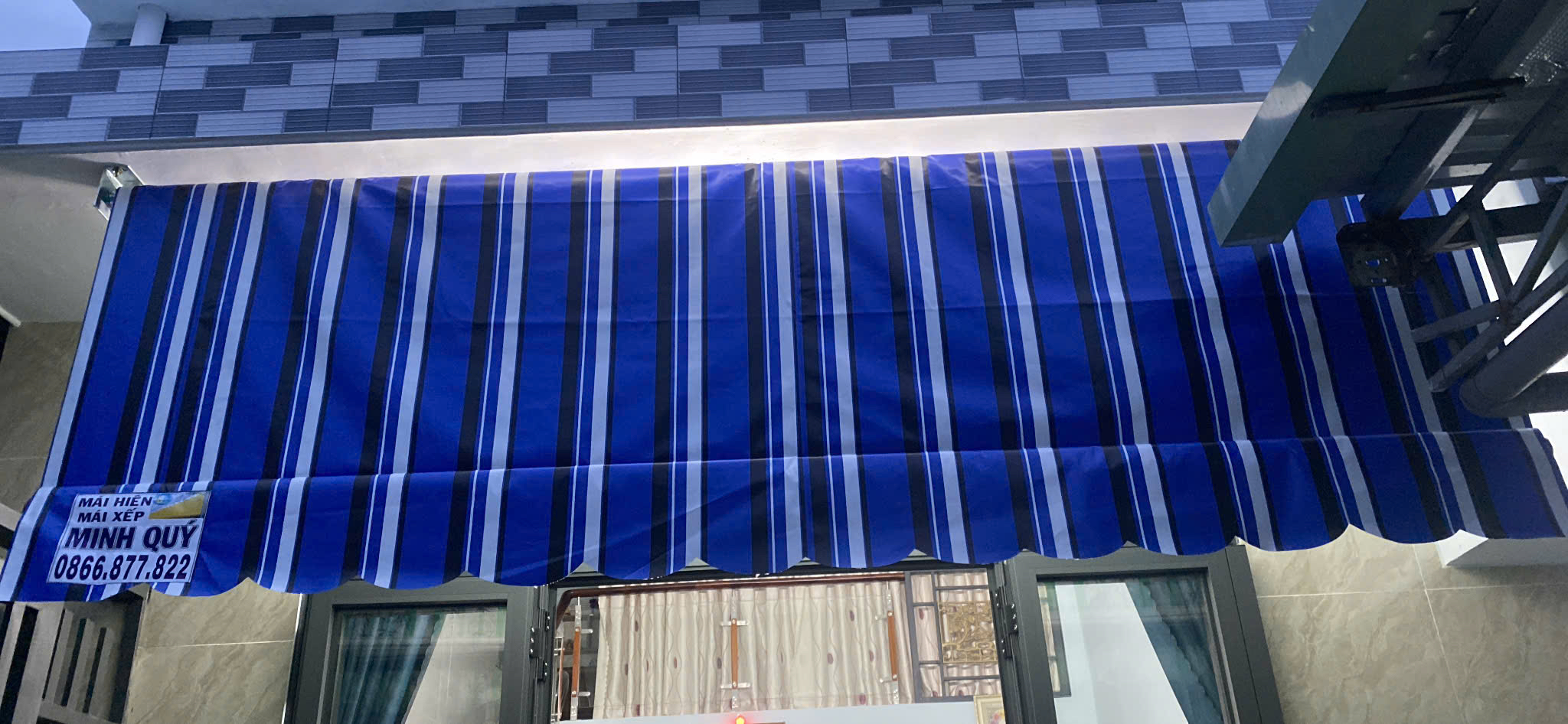 bạt che nắng mưa